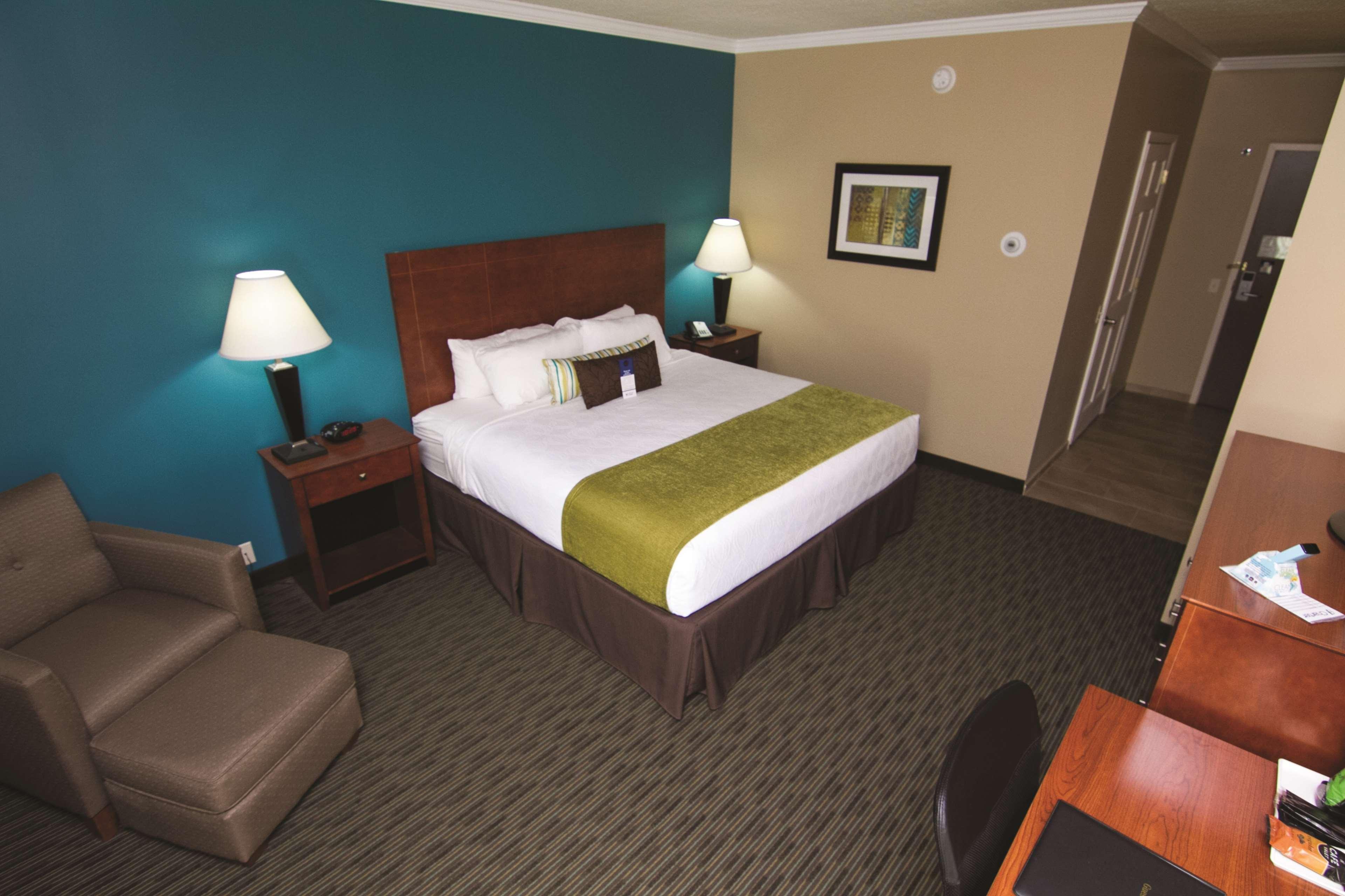 Best Western Plus Plattsburgh Exterior foto