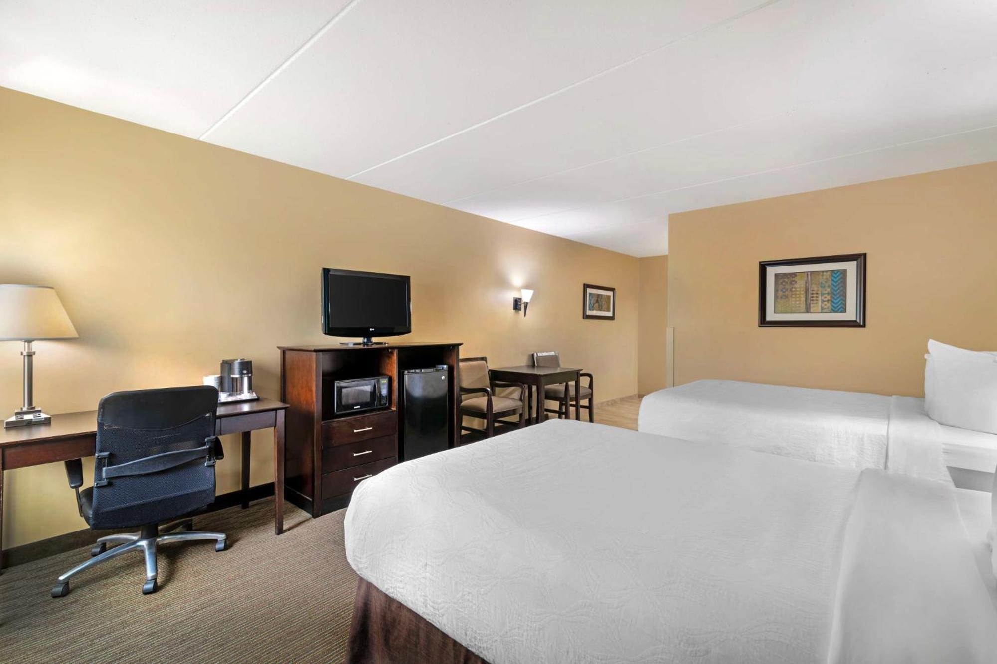 Best Western Plus Plattsburgh Exterior foto